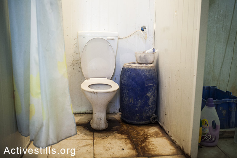 A view on the toilet in the residence workers. (Activestills.org)