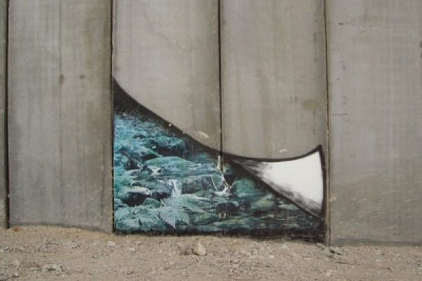 Art on the Separation Barrier in Bethlehem (photo: James Chen)