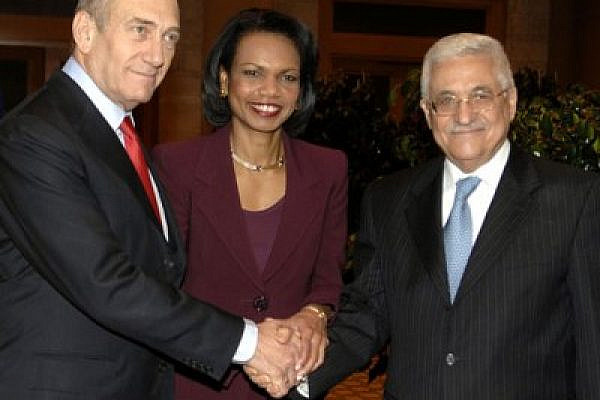 United States Secretary of State Condoleezza Rice, Israeli Prime Minister Ehud Olmert and Palestinian President Mahmoud Abbas (photo: Matty Stern/state department)