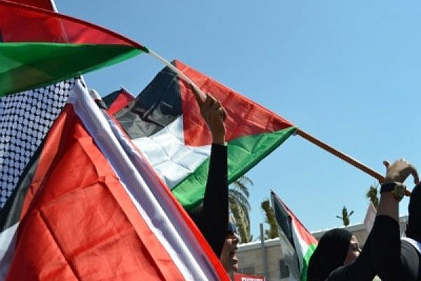 Demonstrators in support of Palestinian statehood, Jerusalem, 15 July 2011 (Photo: Dahlia Scheindlin)
