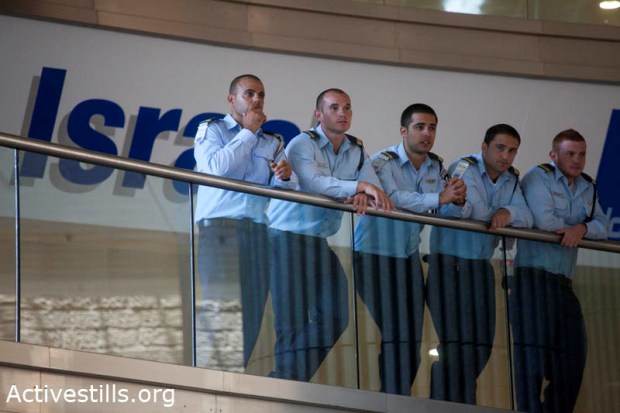 More than 100 arrested at TLV airport, moved to Israeli prison
