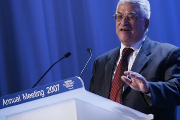 Abbas speaking at the World Economic Forum 2007 (Photo: Yoshiko Kusano/World Economic Forum