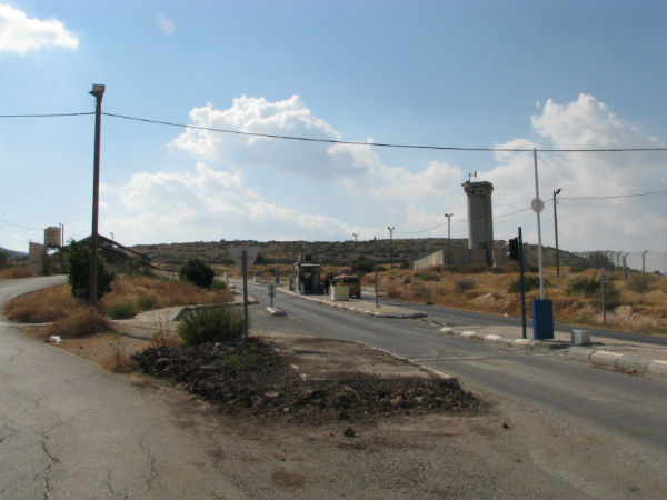 The sealed gate to Toubas