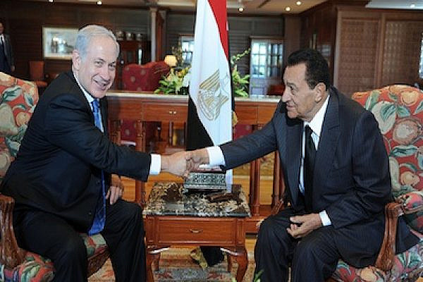 Israeli PM Netanyau with Egypt former President Mubarak (Photo: Moshe Milner/IsraelMFA/Flickr)