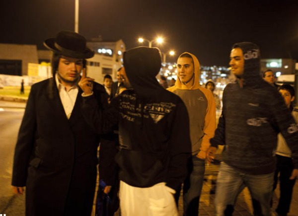 4,000 protest Haredi gender-segregation in Beit Shemesh 