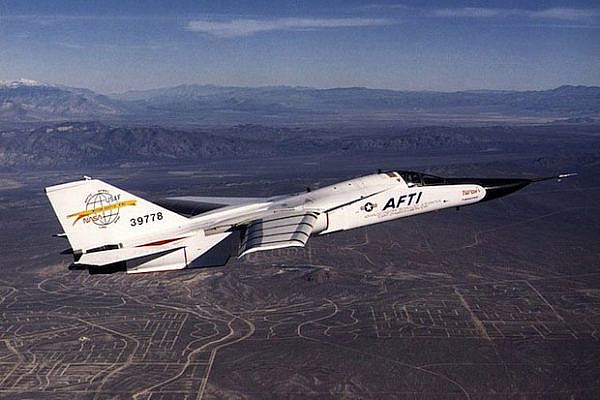 Fighter Jet (mattmorgan/CC BY SA 2.0)