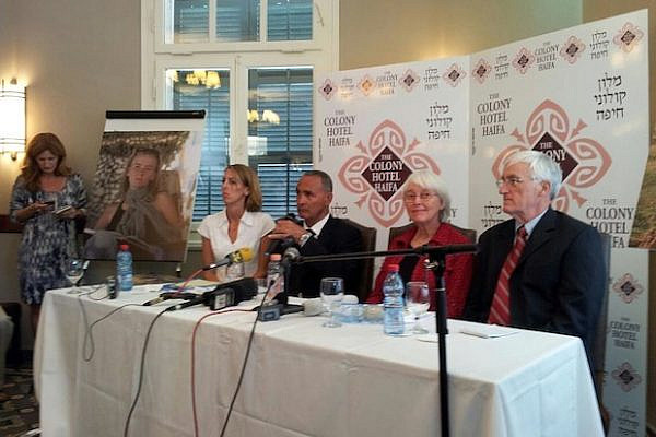 Rachel Corrie's parents conference following verdict on Tuesday (Leehee Rothschild)