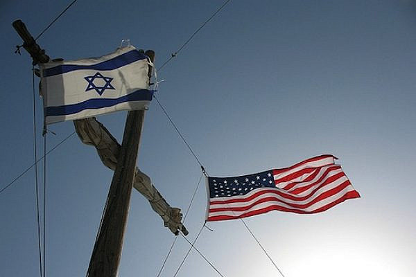 Israeli and American flags (photo: flickr / hoyasmeg CC BY 2.0)