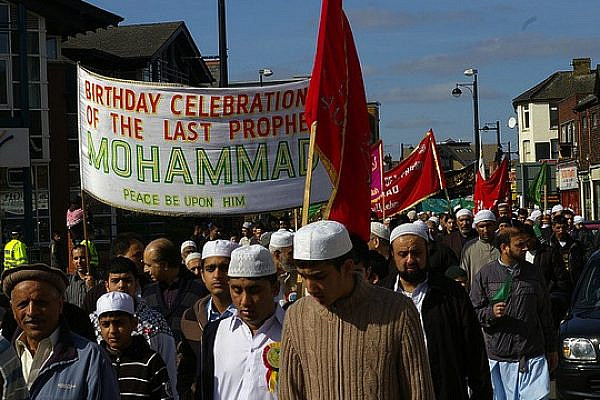 Muslims march in Buckinghamshire, England to commemorate the birth of the Prophet Muhammad. (photo by MonkeySimon CC BY 2.0)