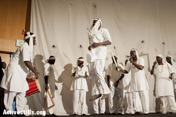 Photos: Sudanese refugees in Israel celebrate their culture with dance and music