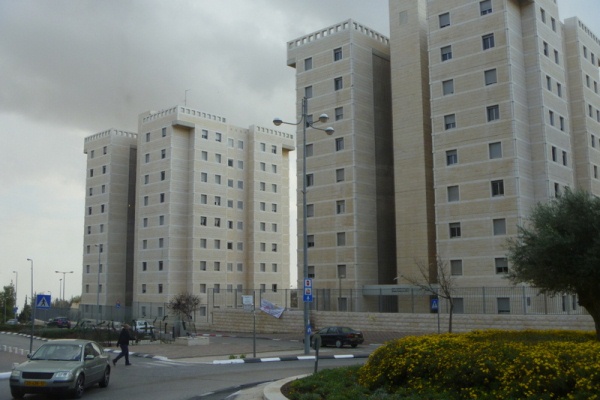 The new Dorms at the Hebrew University's Mt. Scopus campus (photo: Tom Hammond / CC BY-NC 2.0)