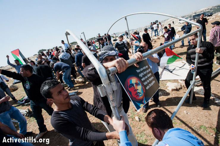PHOTOS: Israeli forces demolish Palestinian camp built to protest Obama visit