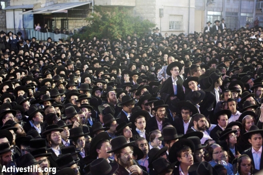 About 30,000 Ultra-Orthodox came to anti-draft rally (Oren Ziv / Activestills)