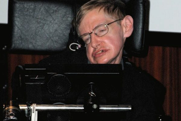 Stephen Hawking during the press conference at the National Library of France (Public Domain)