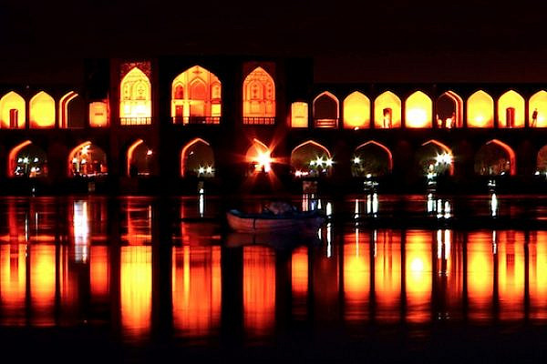 Khaju Bridge in Isfahan, Iran (Photo: Hamed Saber/CC)