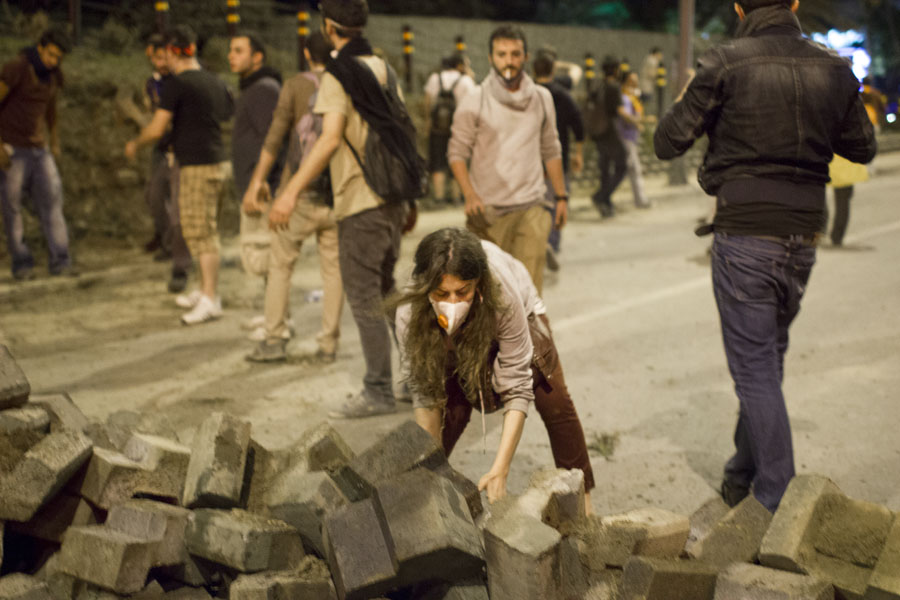 Last Metro to Taksim, part 3: Enter night