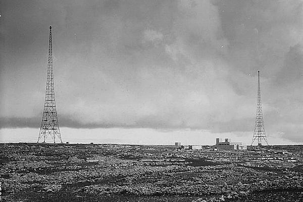 Broadcasting towers at Ramallah, sometime between 1934-39. (photo: The American Colony Photo Department in Jerusalem