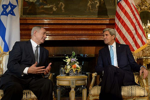 PM Netanyahu and Secretary Kerry (Avi Ohayon/GPO)