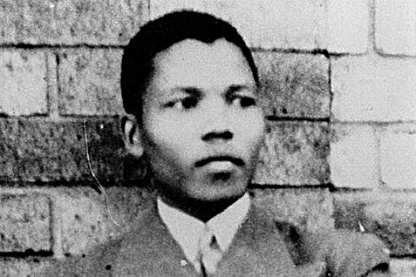 Nelson Mandela in 1937 (Photo: Unknown, public domain)