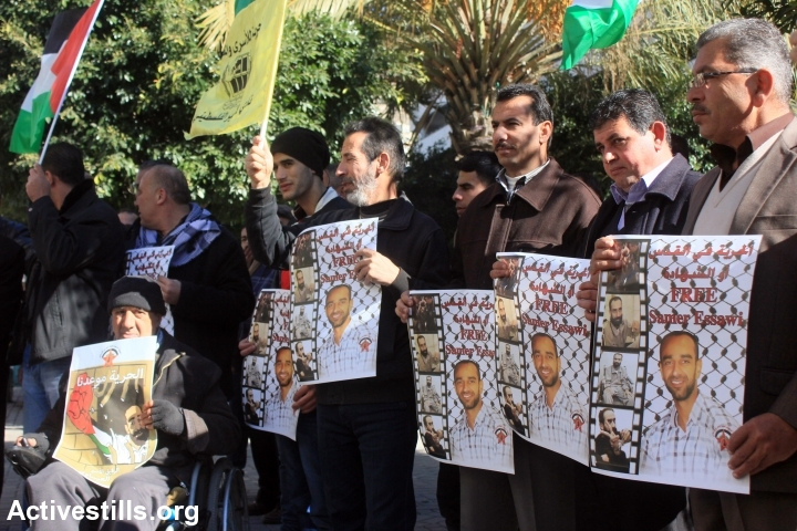 Israel releases former Palestinian hunger striker Samer Issawi