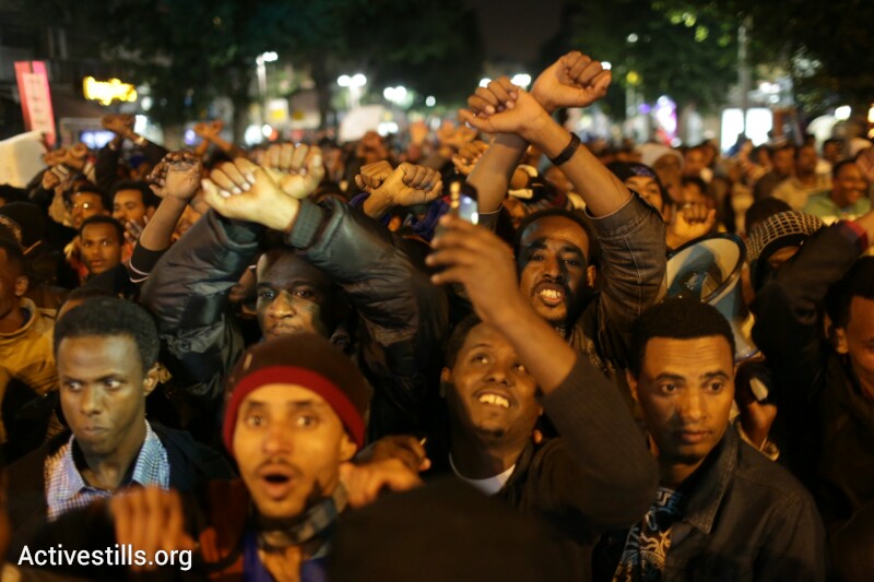 PHOTOS: Thousands of African asylum seekers protest prolonged detention in Tel Aviv