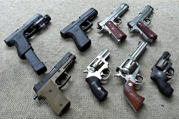 Handguns. (photo: Joshuashearn/CC BY-SA 3.0)