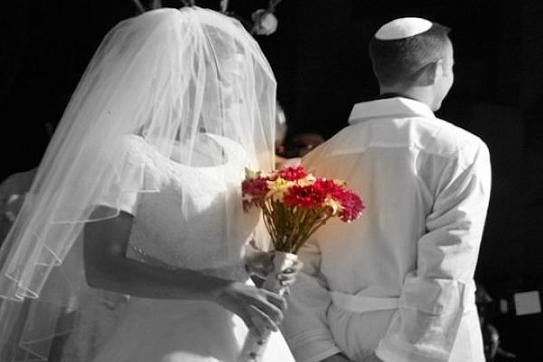 An Israeli Wedding (illustration, the people in this photo are not related to the content of the article. photo by: Yosef Silver/flickr)