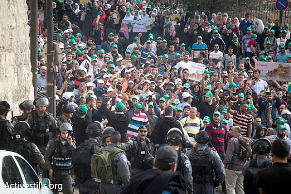Protests over Al Aqsa Mosque closures in Jerusalem, October 15, 2014. (Photo by Oren Ziv/Activestills.org)