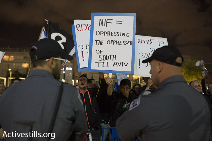Residents of south Tel Aviv protest the presence of African asylum seekers in their community, Tel Aviv, May 2, 2015. (Photo by Oren Ziv/Activestills.org)