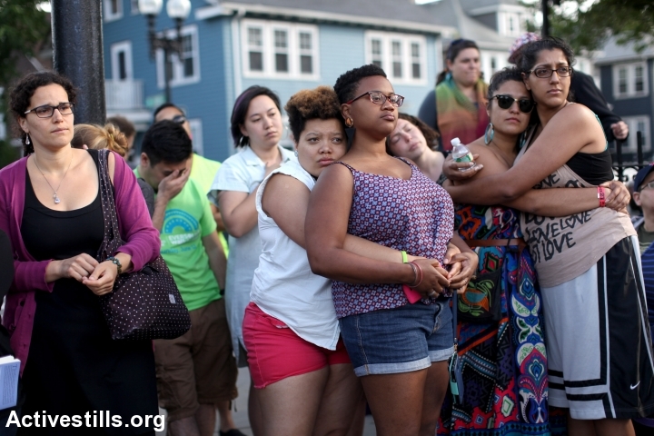 A mourning vigil following the shooting in an LGBTQ night club in Orlando, FL was held in Jamaica Plain, Massachusetts on June 12, 2016. (photo: Tess Scheflan/Activestills.org)