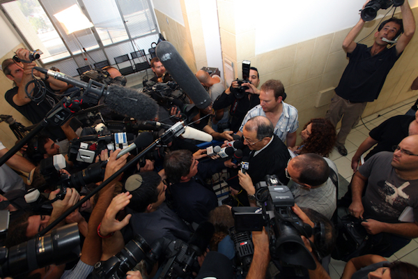 Illustrative photo of journalists surrounding the subject of a story. (Kobi Gideon/Flash90)
