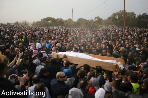 Thousands of people took part in the funeral of Yaqub Musa Abu al-Qi'an, who was killed by Israeli police last week in Umm el-Hiran, January 24, 2017. (Faiz Abu Rmeleh/Activestills)