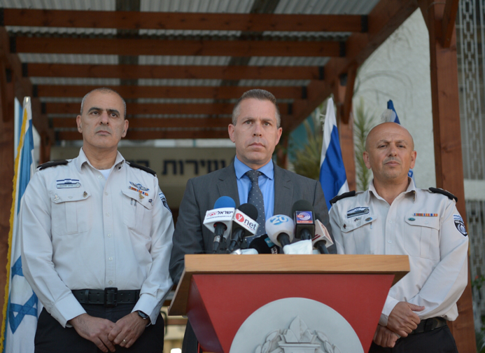 Public Security Minister Gilad Erdan holds a press conference to discuss Palestinian prisoners on hunger strike in Israeli prisons, Tel Aviv, May 7, 2017. (Flash90)