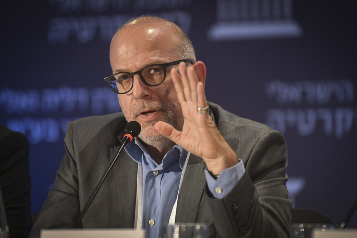 IDF Radio Commander Yaron Dekel, speaks at the Eli Horowitz Conference for Economy and Society, held by the Israel Institute of Democracy, May 24, 2016. (Flash90)