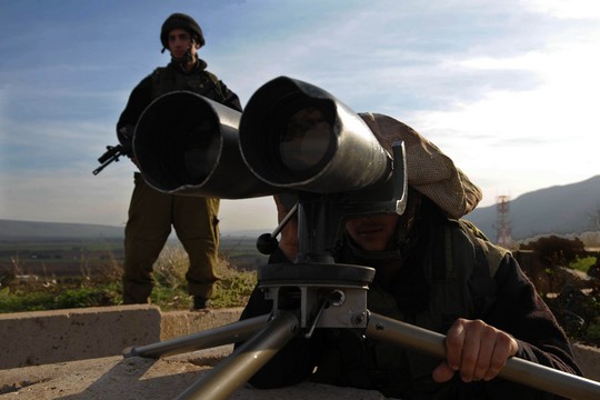 Illustrative photo of soldiers at the Israeli - Lebanese border (Hamad Almakt/Flash 90)