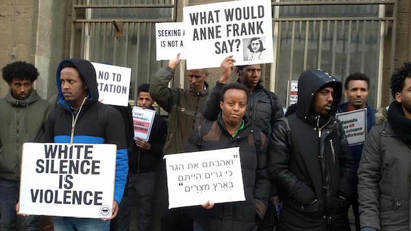 Protests against Israel's deportation plan in Berlin. February 7, 2018. (Shahar Shoham)