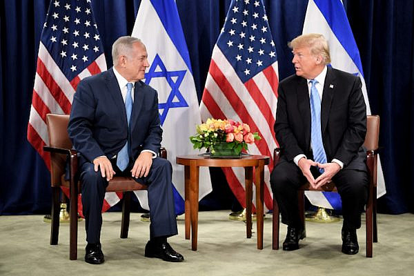 U.S. President Donald Trump meets with Israeli Prime Minister Benjamin Netanyahu at the United Nations headquarters, New York City, September 26, 2018. (Avi Ohayon/GPO)