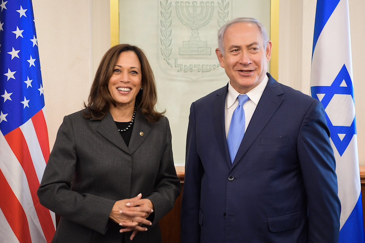 Prime Minister Benjamin Netanyahu meets with American Senator Kamala Harris from California, at the PM's Office in Jerusalem, on November 20, 2017. (Amos Ben Gershom/GPO)