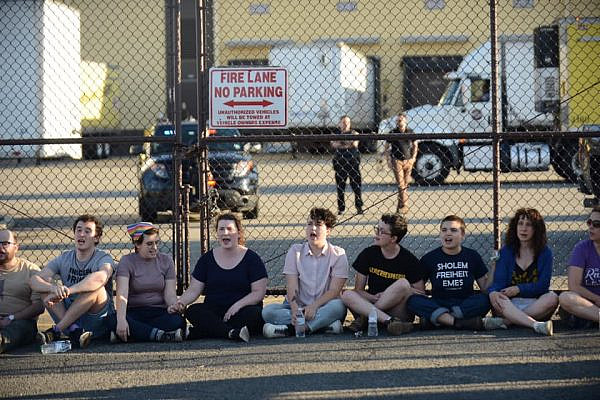 American Jews with Never Again Action demonstrate outside an ICE detention facility in Elizabeth, New Jersey, July 1, 2019. (Gili Getz)
