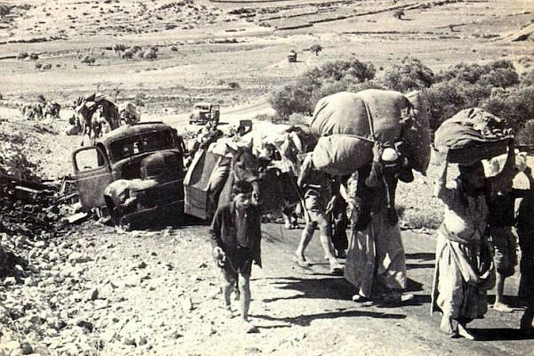 Illustrative photo of Palestinian refugees fleeing during the Nakba.