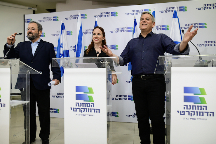 Democratic Union party leaders Ehud Barak, Stav Shaffir and Nitzan Horowitz hold a press conference launching their campaign ahead of the Knesset elections. Tel Aviv, August 12, 2019 (Tomer Neuberg/Flash90)