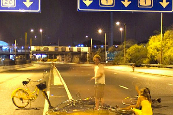 Bicycling on a car-free highway, Yom Kippur (photo: Ari Miller)