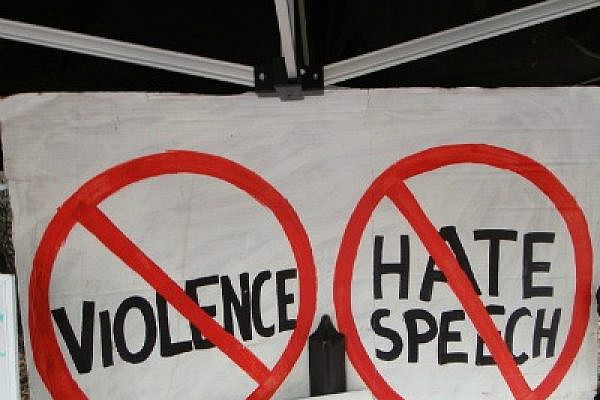 Hate speech thumb (Photo: Faul/flickr)