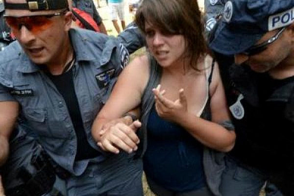 J14 leader Dafnie Leef arrested during a protest in Rothschild Ave., Tel Aviv, 22.6.2012 (photo (c): Rafi Michaeli / Megaphone)