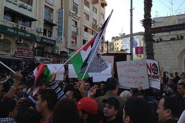 Palestinian journalists protest against Israeli attack on Gaza media buildings, Ramallah, 18 Nov 2012 (photo: Roee Ruttenberg)