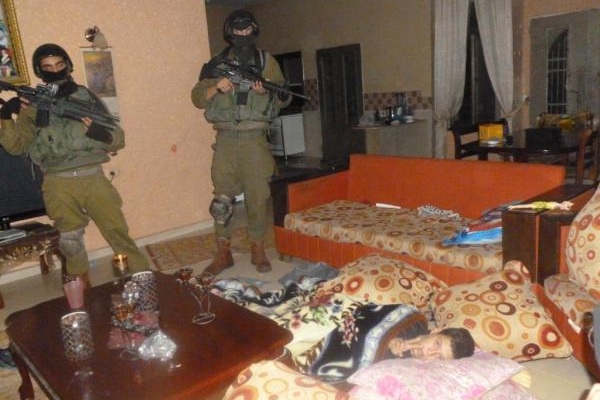 IDF raids a home in Nabi Saleh on November 24, 2011 [illustrative photo] (Photo: Tamimi Press)