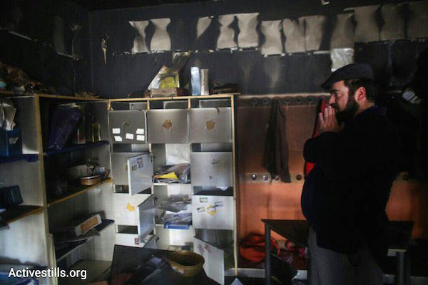 A burned first-grade classroom at Jerusalem’s bilingual school after it was the target of an arson attack, November 30, 2014. (Photo by Activestills.org)