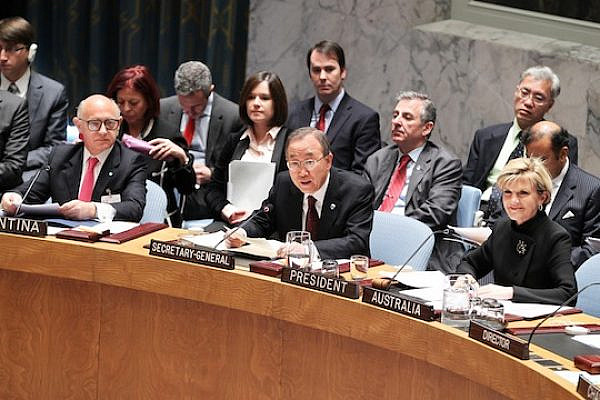 Secretary-General Ban Ki-moon (centre) addresses the Council. He is flanked by Héctor Marcos Timerman (left), Minister for Foreign Affairs of Argentina; and Julie Bishop, Minister for Foreign Affairs of Australia and President of the Council for November. (photo: UN Photo/Devra Berkowitz)