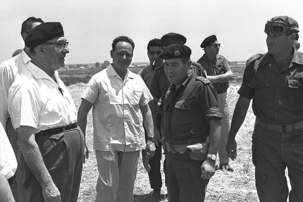 Prime Minister Levy Eshkol (left) and Min. Yigal Allon (second from left) in the Negev, May 25, 1967. (Photo: GPO)