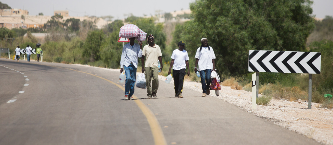 African asylum seekers march from Holot toward the Egyptian border, June 28, 2014. (Photo by Activestills.org)